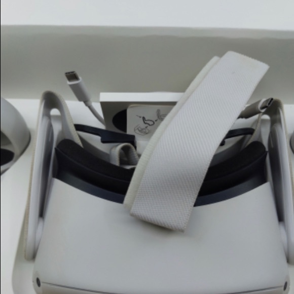 Oculus Quest 2 256 GB - Picture 2 of 4